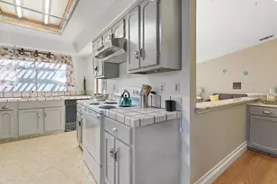 930 Kapareil Dr, Tracy, CA 95376 - Photo 9