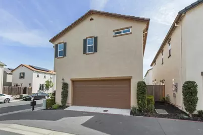 8196 Kramer Ranch Lane, Elk Grove, CA 95758 - Photo 5