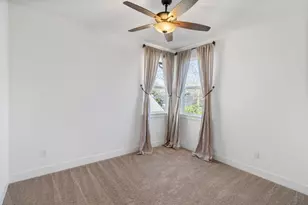 3177 Crocker Dr, Sacramento, CA 95818 - Photo 45