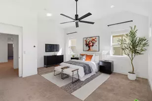 3177 Crocker Dr, Sacramento, CA 95818 - Photo 41