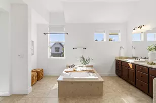 3177 Crocker Dr, Sacramento, CA 95818 - Photo 43