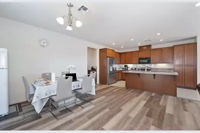 7905 Springarden Way, Sacramento, CA 95828 - Photo 11