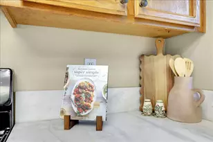 10570 Apple Grove Wy, Rancho Cordova, CA 95670 - Photo 19