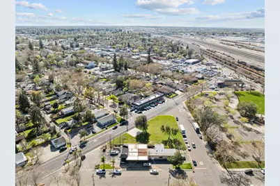 705 Oak Street, Roseville, CA 95678 - Photo 7