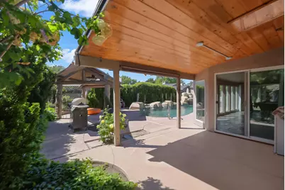 1109 Springcreek Dr, Modesto, CA 95355 - Photo 23