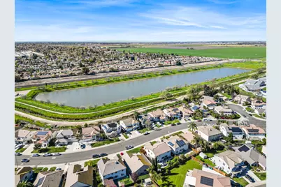 8710 McCade Lakes Drive, Stockton, CA 95212 - Photo 47