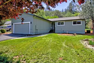 13740 Torrey Pines Dr, Auburn, CA 95602 - Photo 3