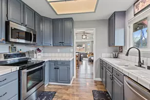 194 W Elm Ave, Galt, CA 95632 - Photo 17