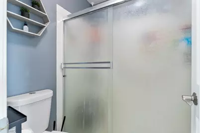 194 W Elm Avenue, Galt, CA 95632 - Photo 25