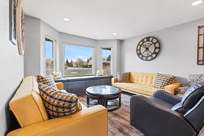 194 W Elm Avenue, Galt, CA 95632 - Photo 9