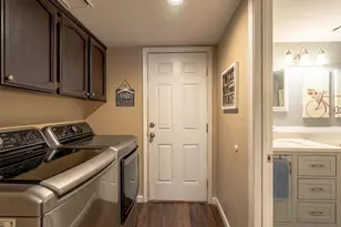 8809 Lemas Rd, Sacramento, CA 95828 - Photo 19