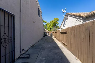 8809 Lemas Road, Sacramento, CA 95828 - Photo 39