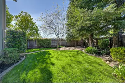 9170 Malden Court, Elk Grove, CA 95624 - Photo 33