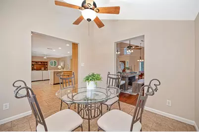 9170 Malden Court, Elk Grove, CA 95624 - Photo 7