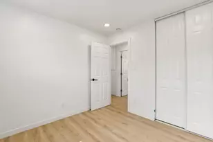 6028 Hollyhurst Way, Sacramento, CA 95823 - Photo 29