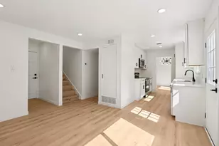 6028 Hollyhurst Way, Sacramento, CA 95823 - Photo 13