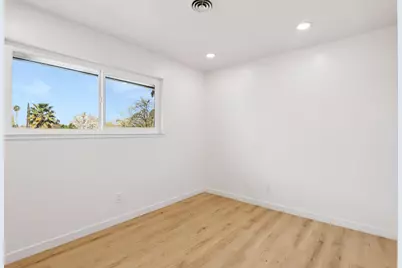 6028 Hollyhurst Way, Sacramento, CA 95823 - Photo 19