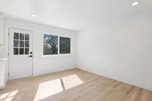 6028 Hollyhurst Way, Sacramento, CA 95823 - Photo 17