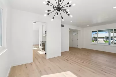 6028 Hollyhurst Way, Sacramento, CA 95823 - Photo 11