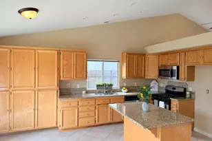 1490 Cobblestone Dr, Lincoln, CA 95648 - Photo 3