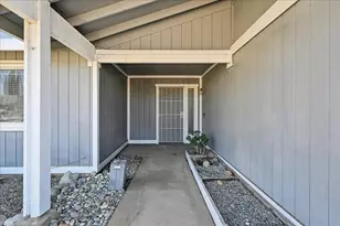 3213 Magicwoods Ct, Sacramento, CA 95827 - Photo 3