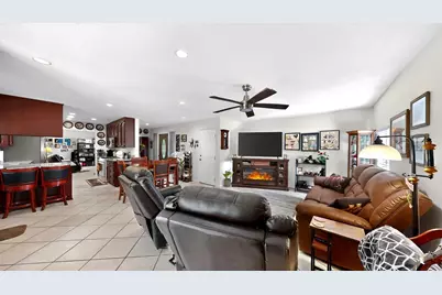 2140 Rochelle Avenue, Turlock, CA 95382 - Photo 7