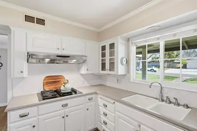 761 Coronado Boulevard, Sacramento, CA 95864 - Photo 17