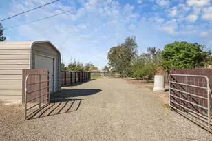 2539 E Woodson Rd, Acampo, CA 95220 - Photo 31