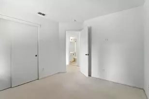 9510 Village Tree Dr, Elk Grove, CA 95758 - Photo 19