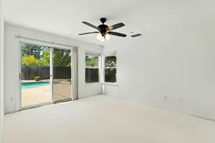 9510 Village Tree Dr, Elk Grove, CA 95758 - Photo 23