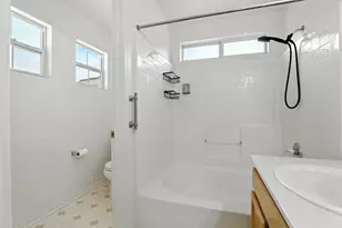 9510 Village Tree Dr, Elk Grove, CA 95758 - Photo 21