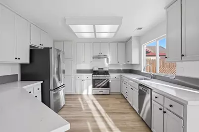 2808 Medinah Way, Modesto, CA 95355 - Photo 9