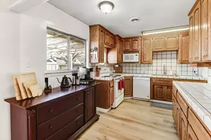 3008 Sandhurst Ct, Sacramento, CA 95821 - Photo 11