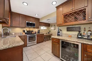 630 51st St, Sacramento, CA 95819 - Photo 23