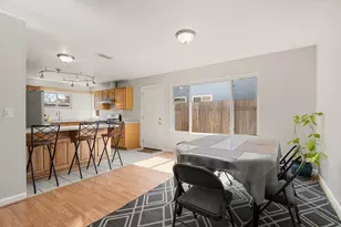 7318 Sunwood Way, Citrus Heights, CA 95621 - Photo 11