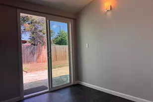 5733 39th St, Sacramento, CA 95824 - Photo 11