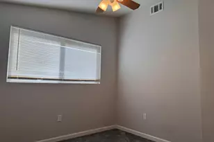 5733 39th St, Sacramento, CA 95824 - Photo 9