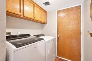 8530 Oak Harbour Ct, Fair Oaks, CA 95628 - Photo 27