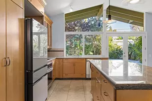 7613 Northeast Cir, Citrus Heights, CA 95610 - Photo 9