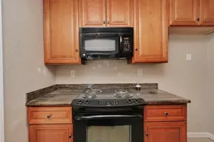 2523 Rose Marie Ln, Stockton, CA 95207 - Photo 9