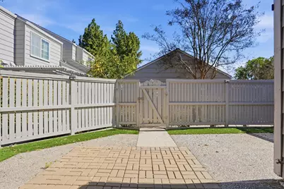 2768 Sherwood Avenue #B, Modesto, CA 95350 - Photo 29