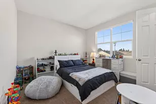 8285 Courage Dr, Sacramento, CA 95829 - Photo 25