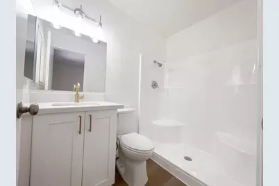 8271 Moorhaven Way, Sacramento, CA 95828 - Photo 17