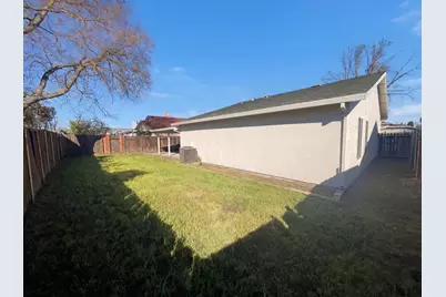 8271 Moorhaven Way, Sacramento, CA 95828 - Photo 19