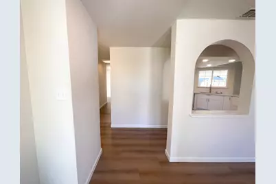 8271 Moorhaven Way, Sacramento, CA 95828 - Photo 9