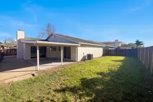 8271 Moorhaven Way, Sacramento, CA 95828 - Photo 5