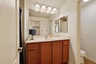 900 Moon Cir, Folsom, CA 95630 - Photo 17