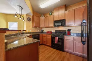 900 Moon Cir, Folsom, CA 95630 - Photo 9