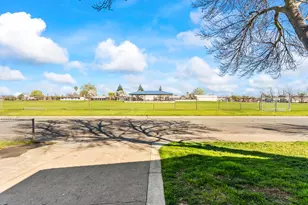 5450 73rd St, Sacramento, CA 95820 - Photo 11