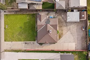 1073 Hacienda Dr, Manteca, CA 95336 - Photo 3